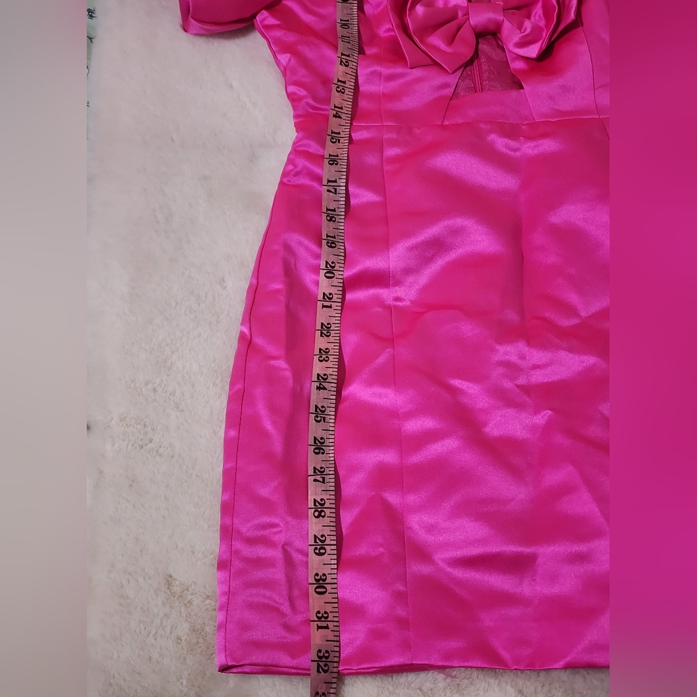 Pink Puff Sleeve Dress with Bow Details - Picture 5 of 10